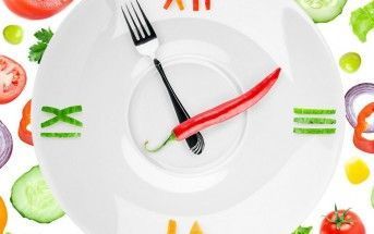 Comer despacio ayuda a quemar grasa